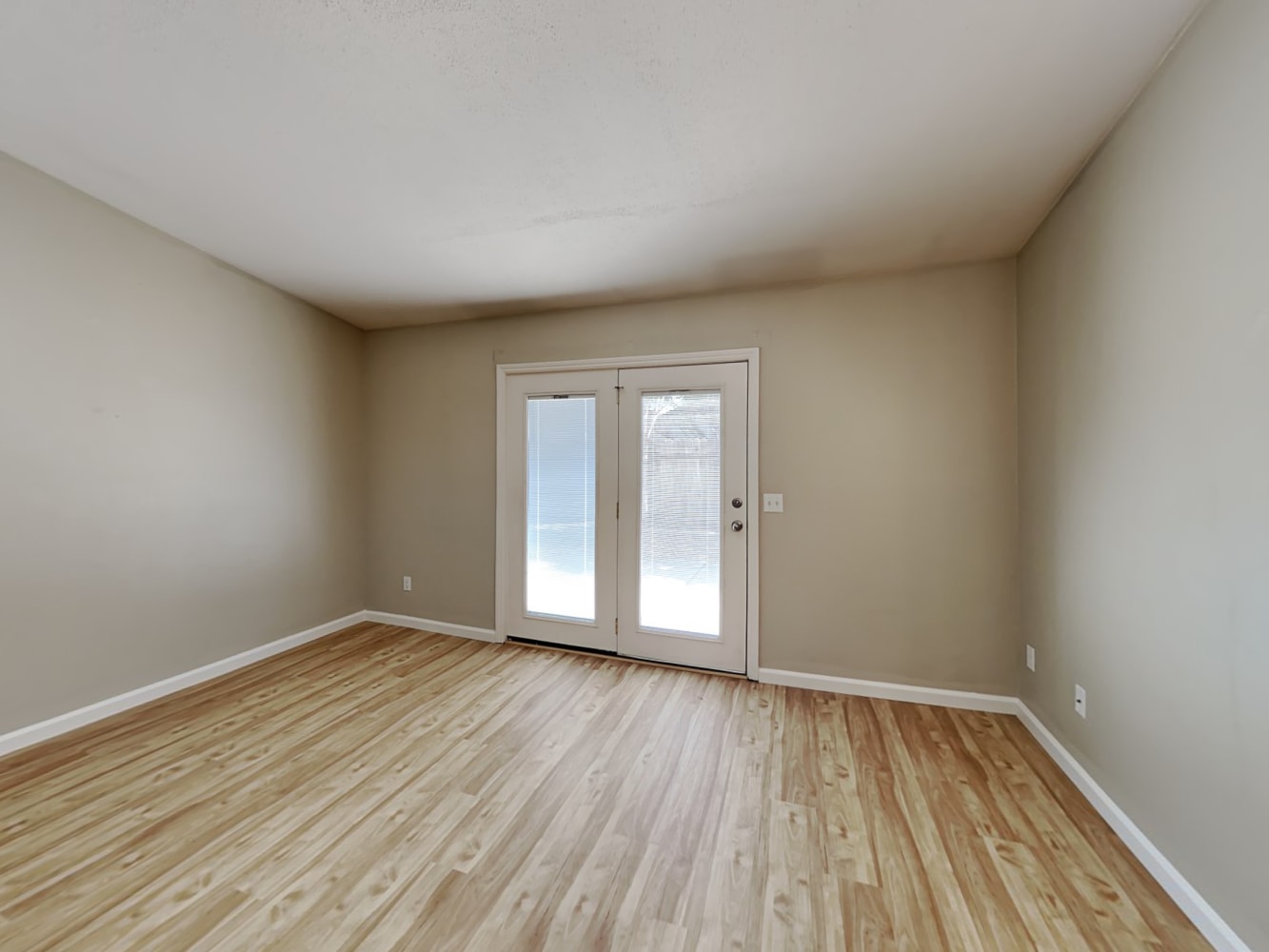 137 Catalpa Ln photo 5