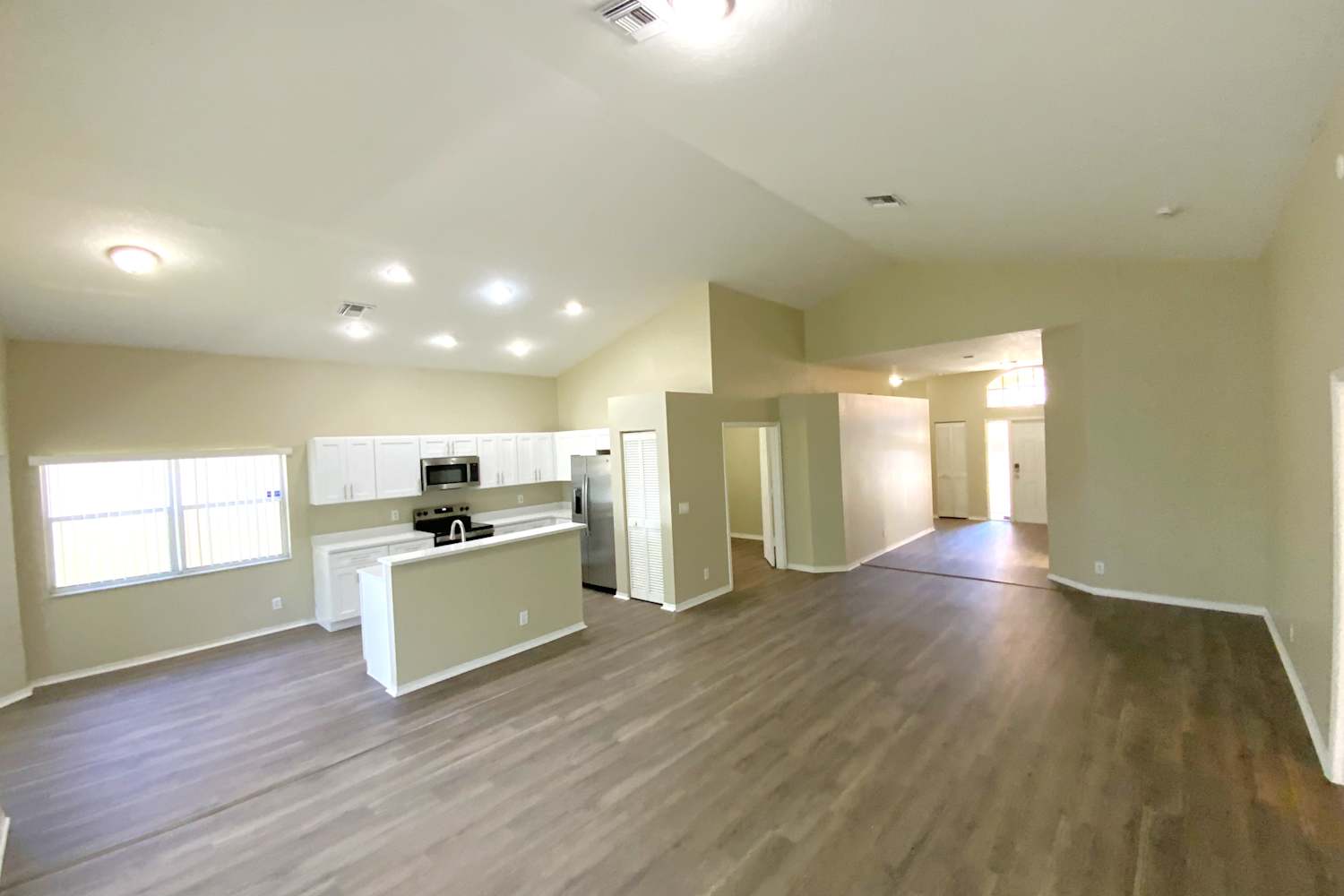 7774 Hoffy Cir photo 3