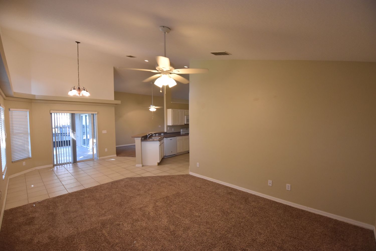 300 Balogh Pl photo 2