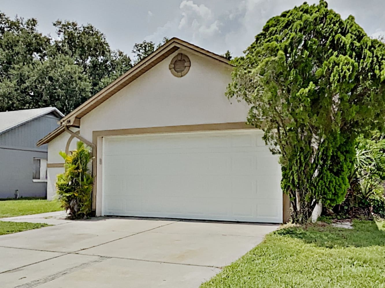 1714 Brandon Trace Ave photo 3