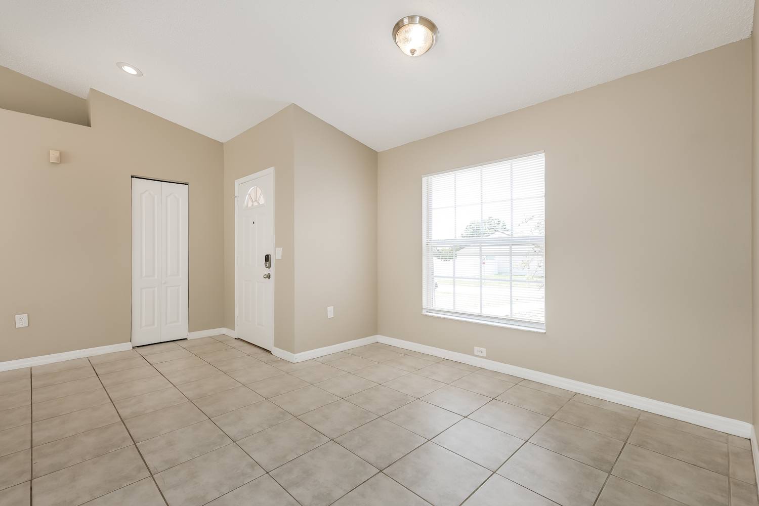 603 Lakemont Dr photo 4