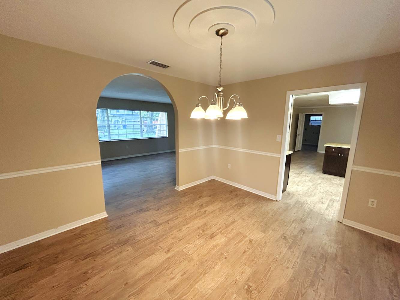 4407 Orangewood Loop E photo 4