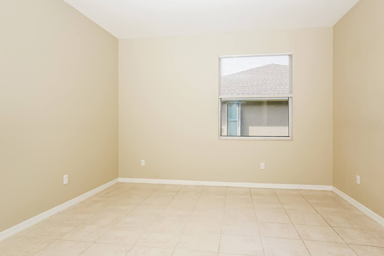 7661 Glenallen Blvd photo 4
