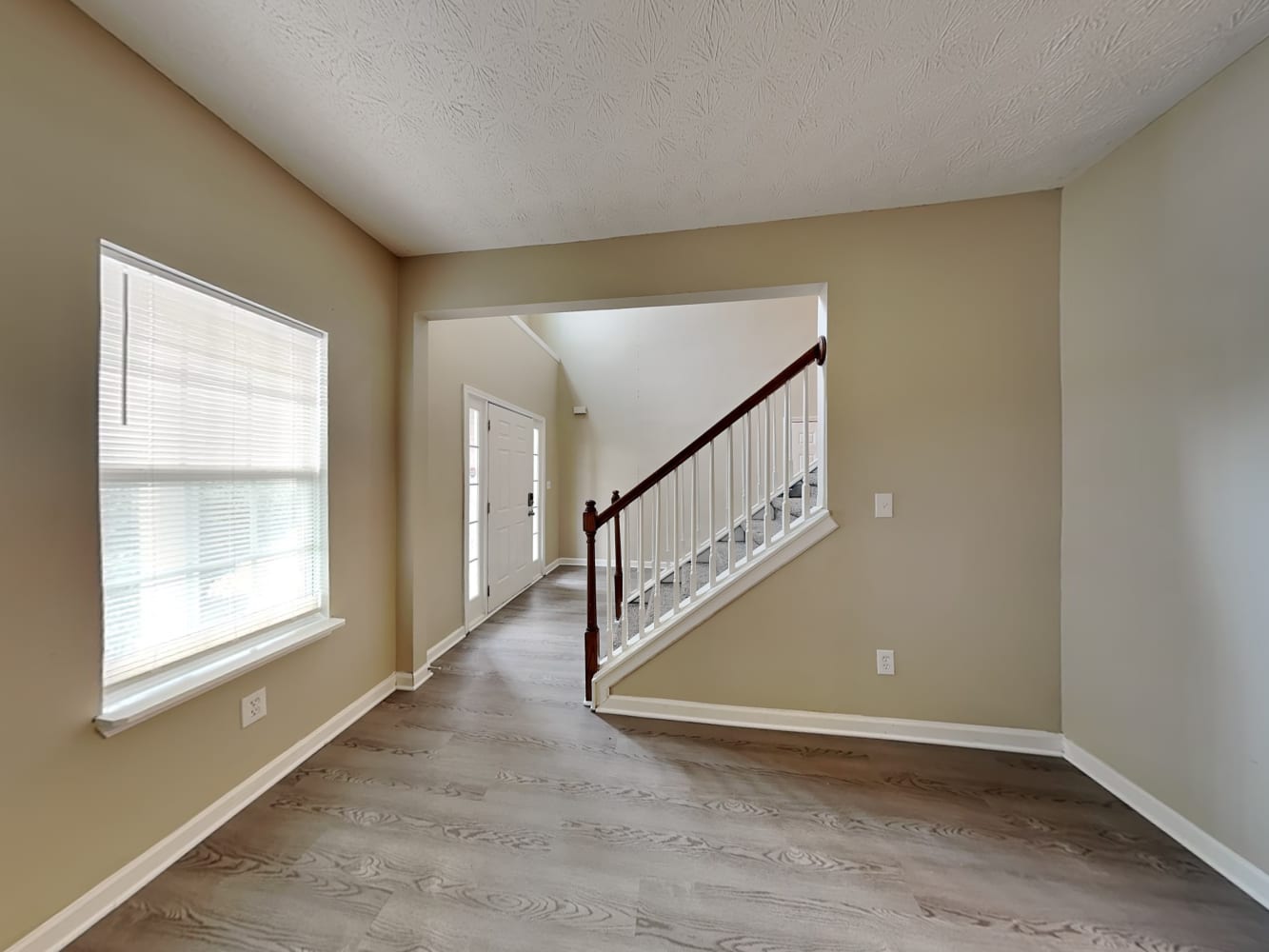 128 Shadow Creek Ct photo 4