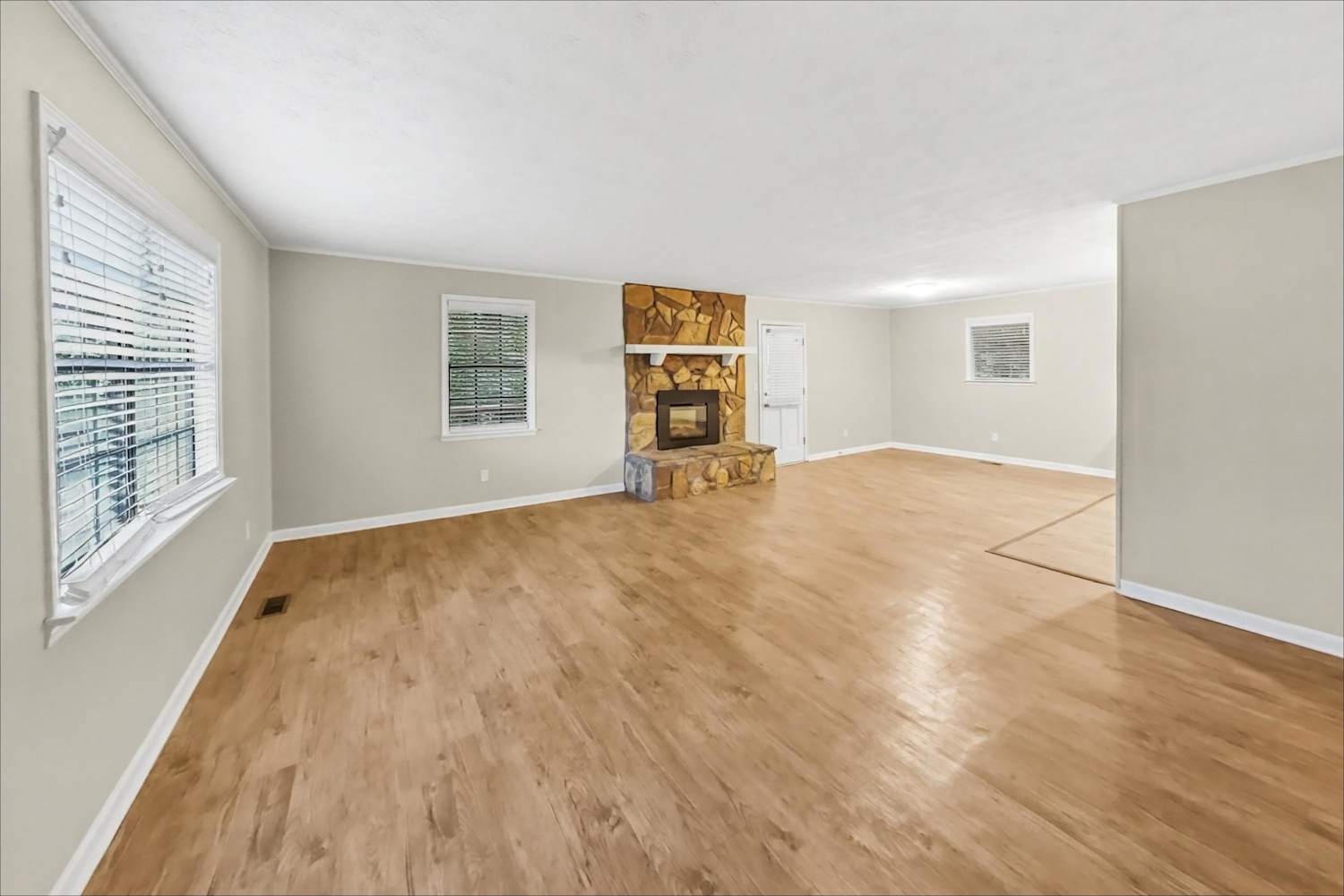 216 S Sequoya Dr photo 5