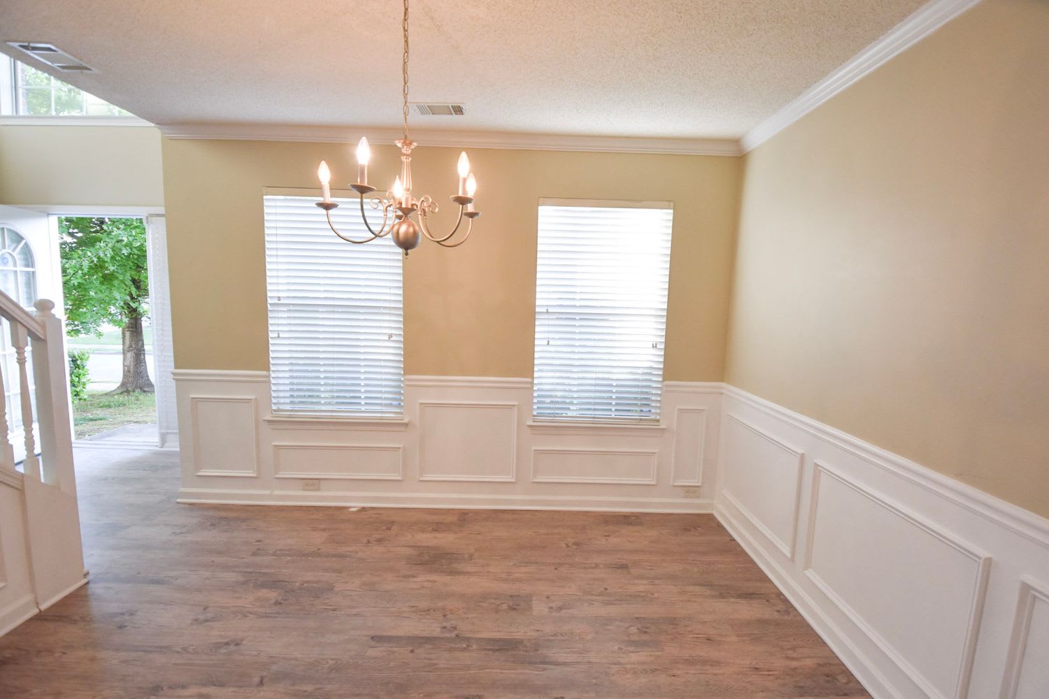 678 Assolas Ct photo 3