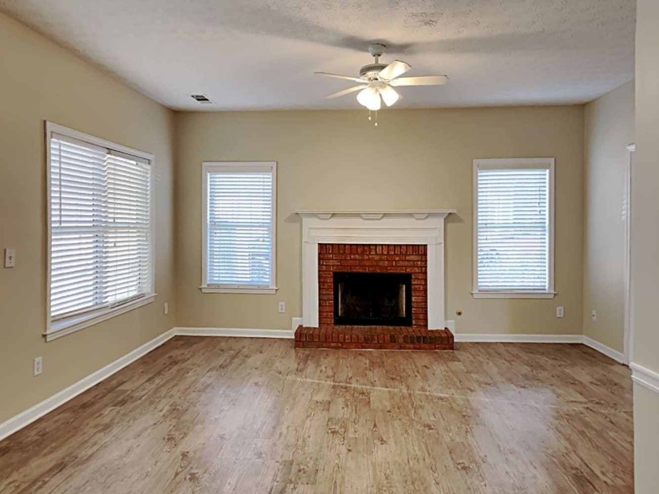 115 Masters Dr photo 5