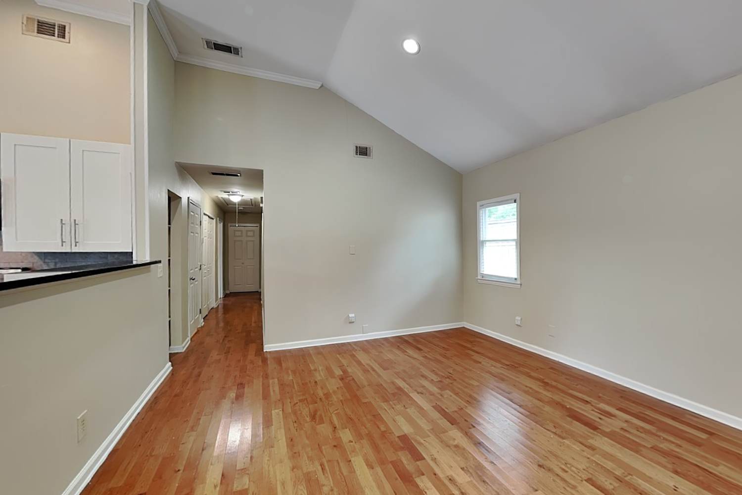 1551 New St NE photo 5