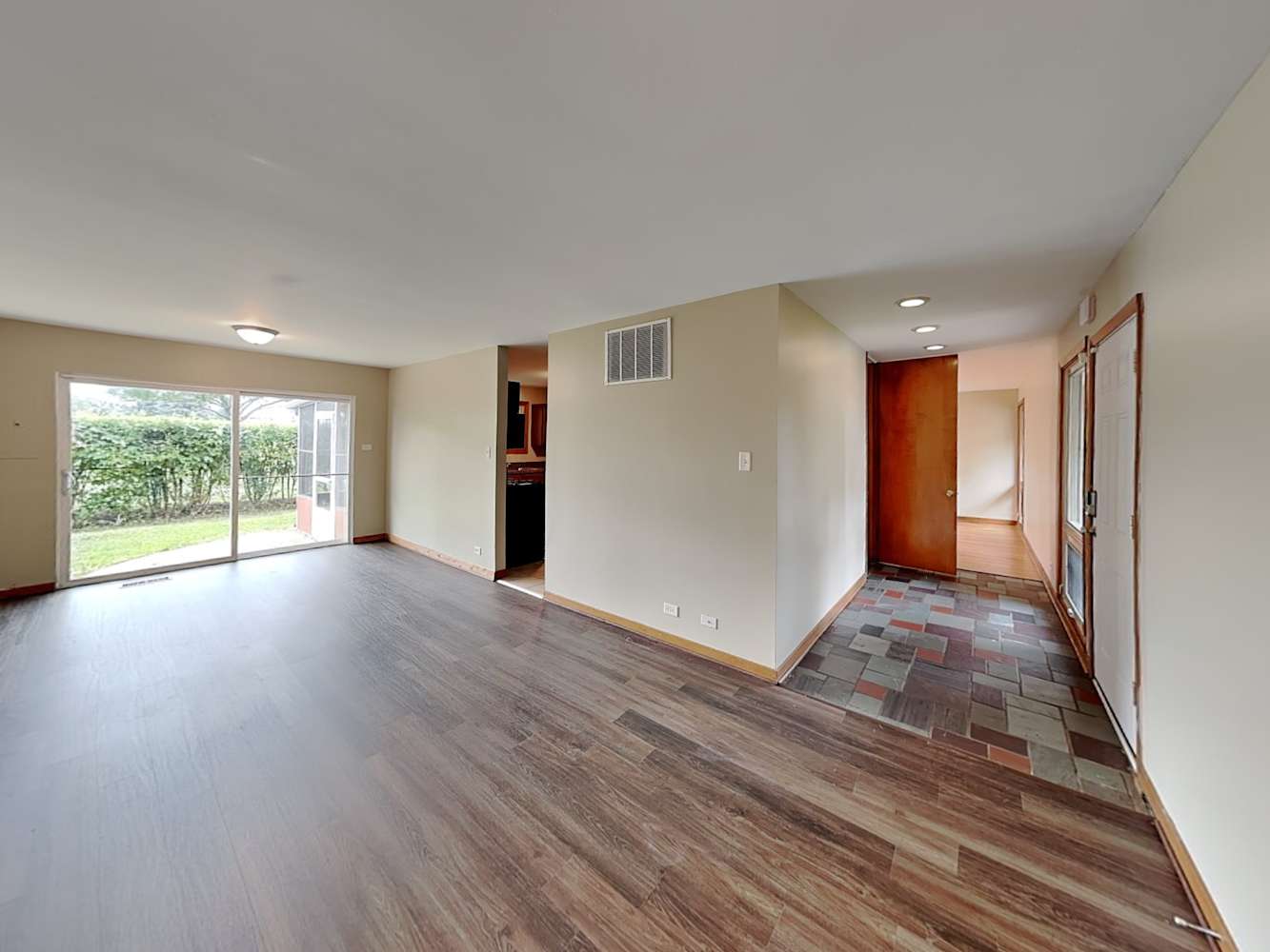 5525 Ann Marie Ln photo 4
