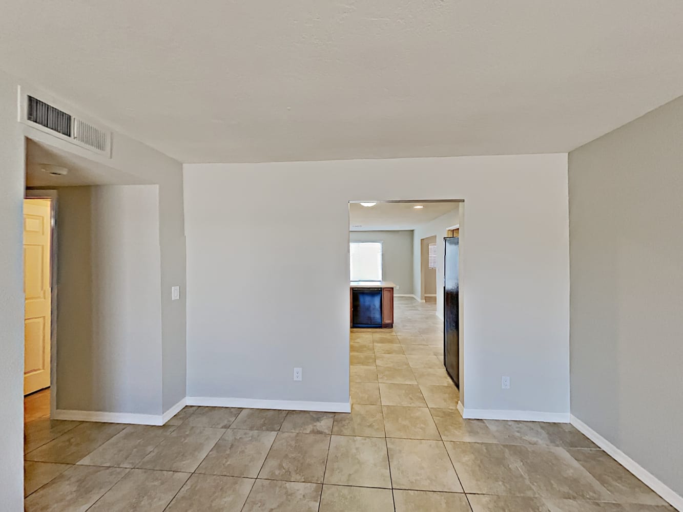4143 E Sweetwater Ave photo 4