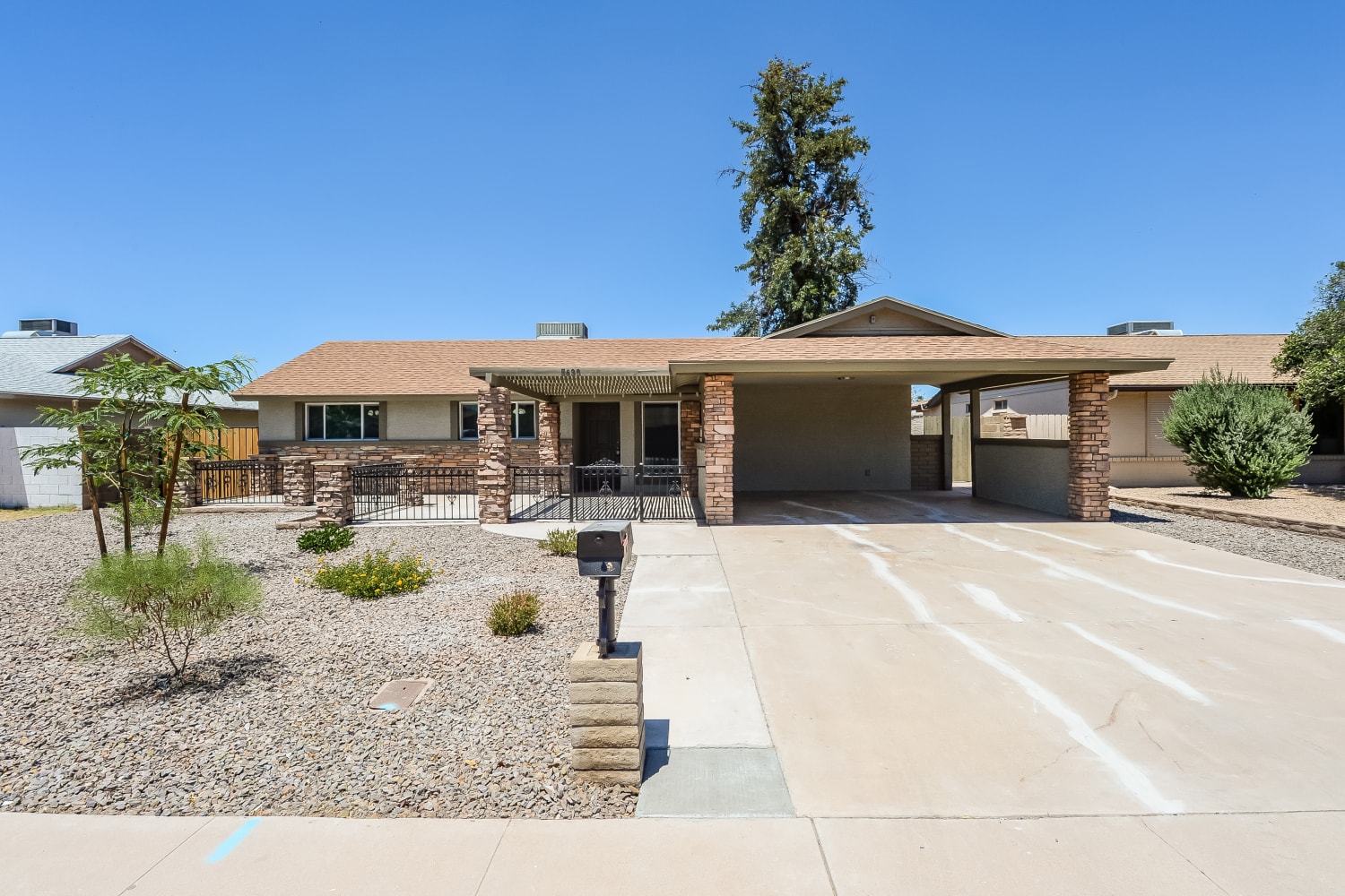 5630 W Hatcher Rd Glendale, AZ 85302 photo 2