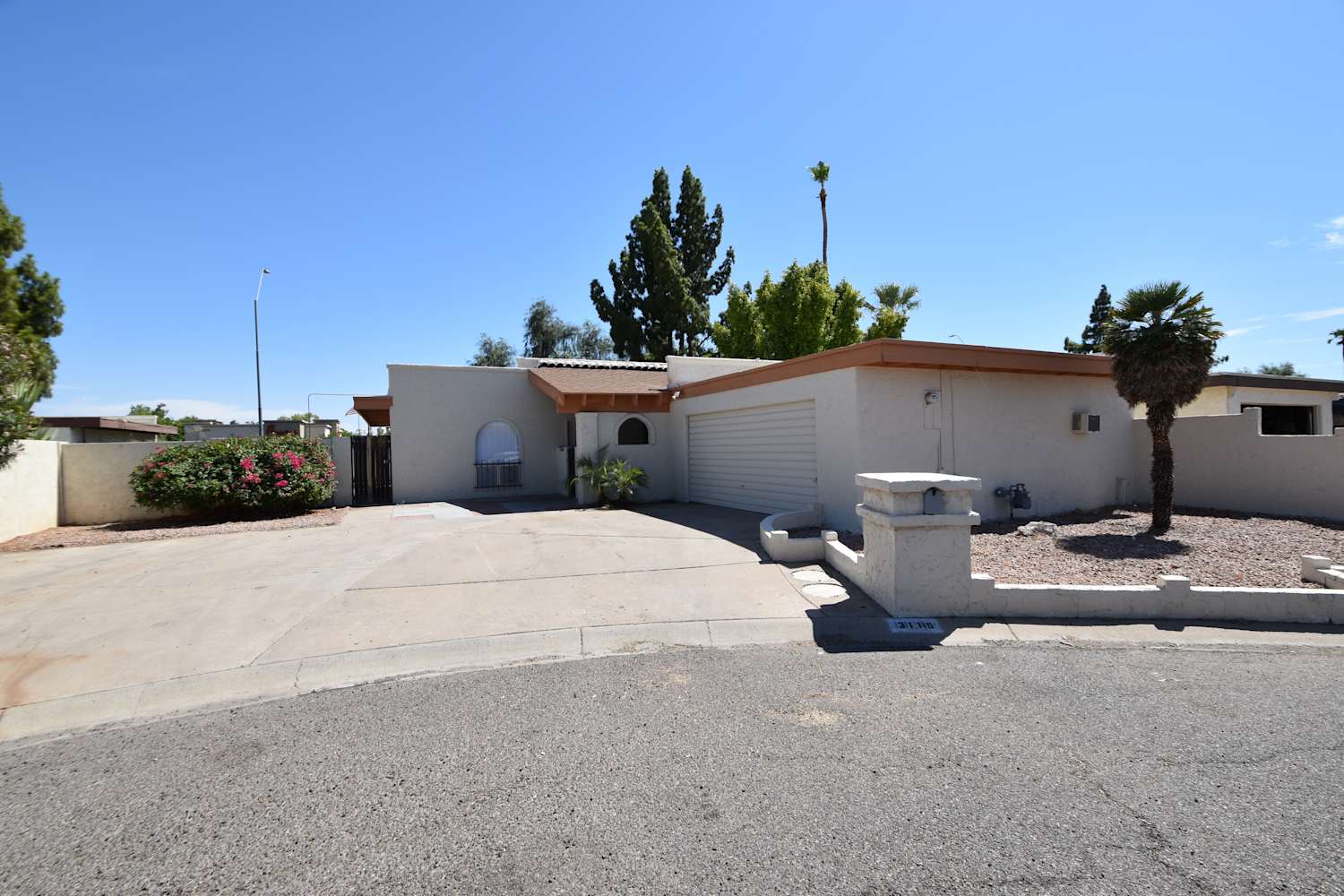 3115 W Becker Ln Phoenix, AZ 85029 photo 2