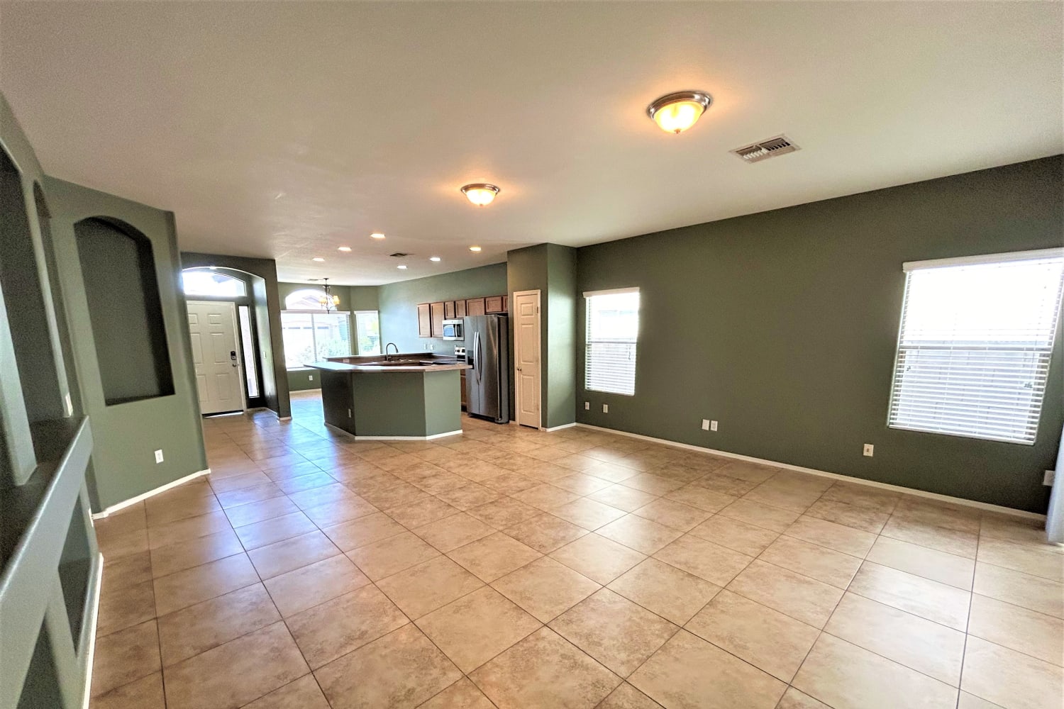 14611 W Acapulco Ln Surprise, AZ 85379 photo 5