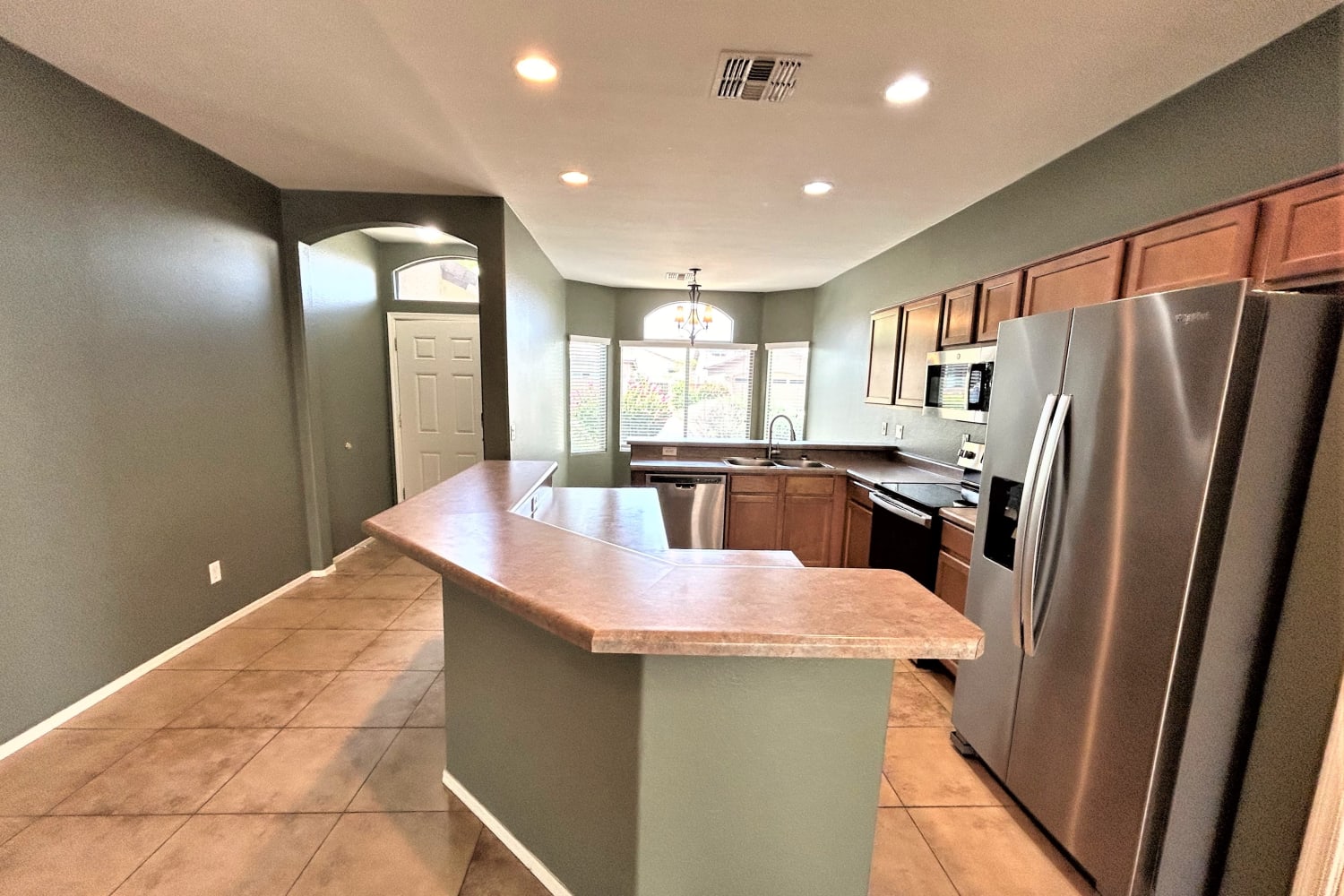 14611 W Acapulco Ln Surprise, AZ 85379 photo 3
