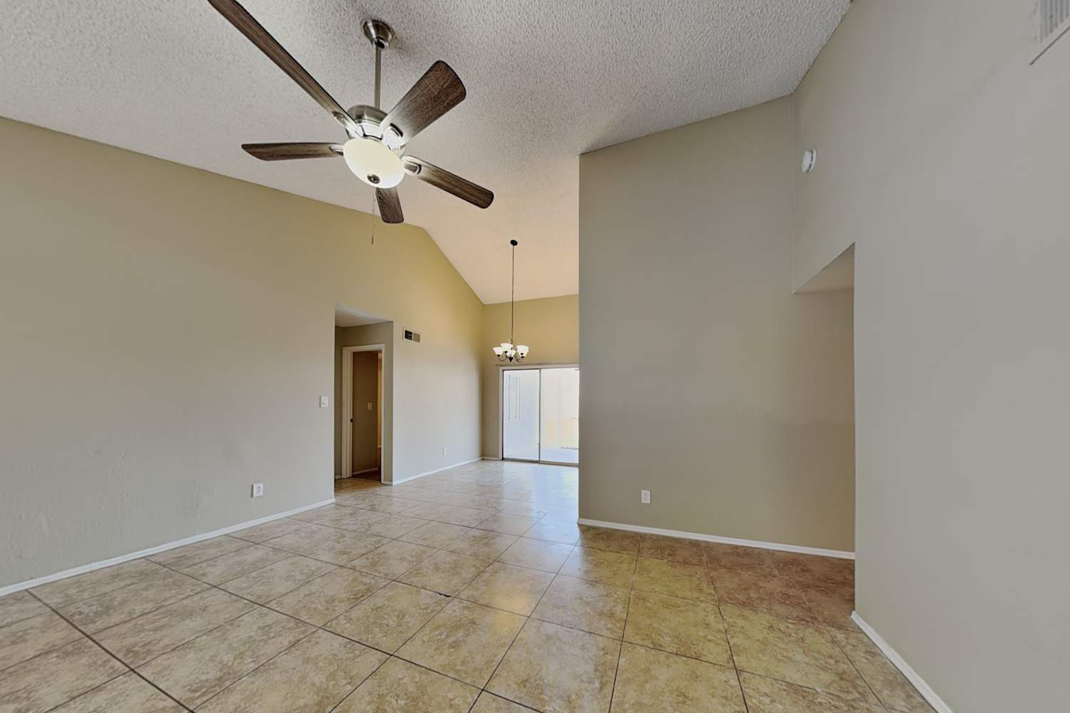 1102 E Utopia Rd Phoenix, AZ 85024 photo 3