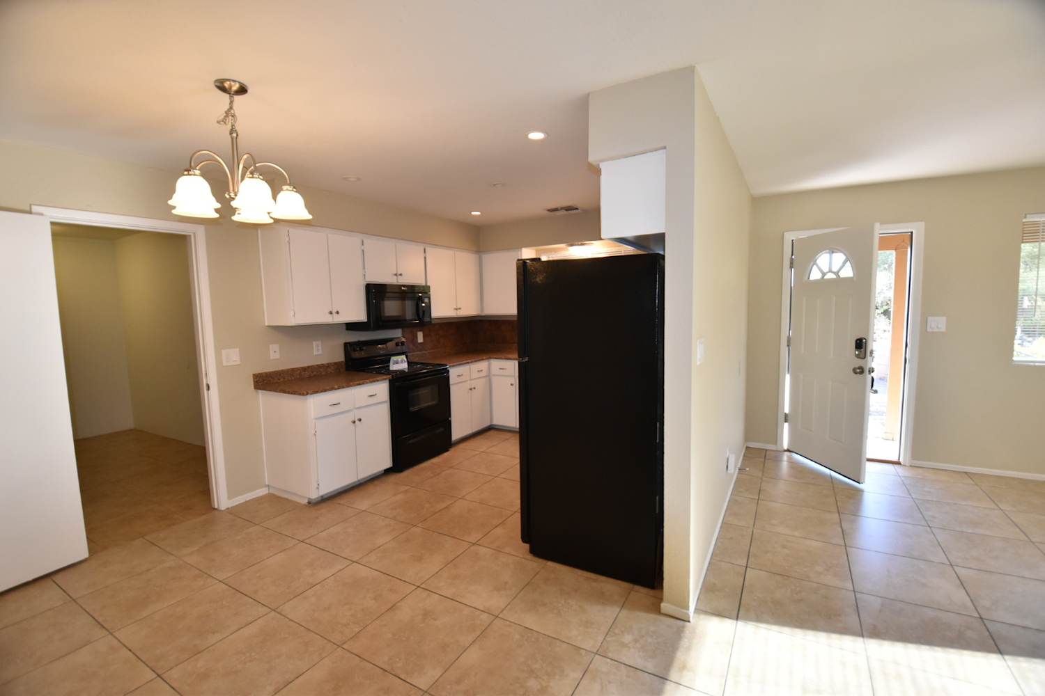 9016 E Gary Ln photo 5