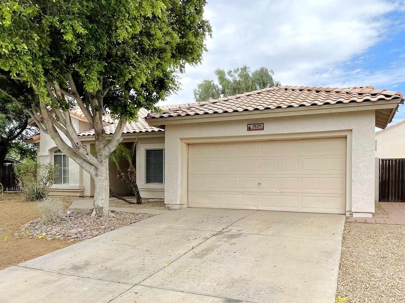 11634 W Clover Way Avondale, AZ 85392 photo 2