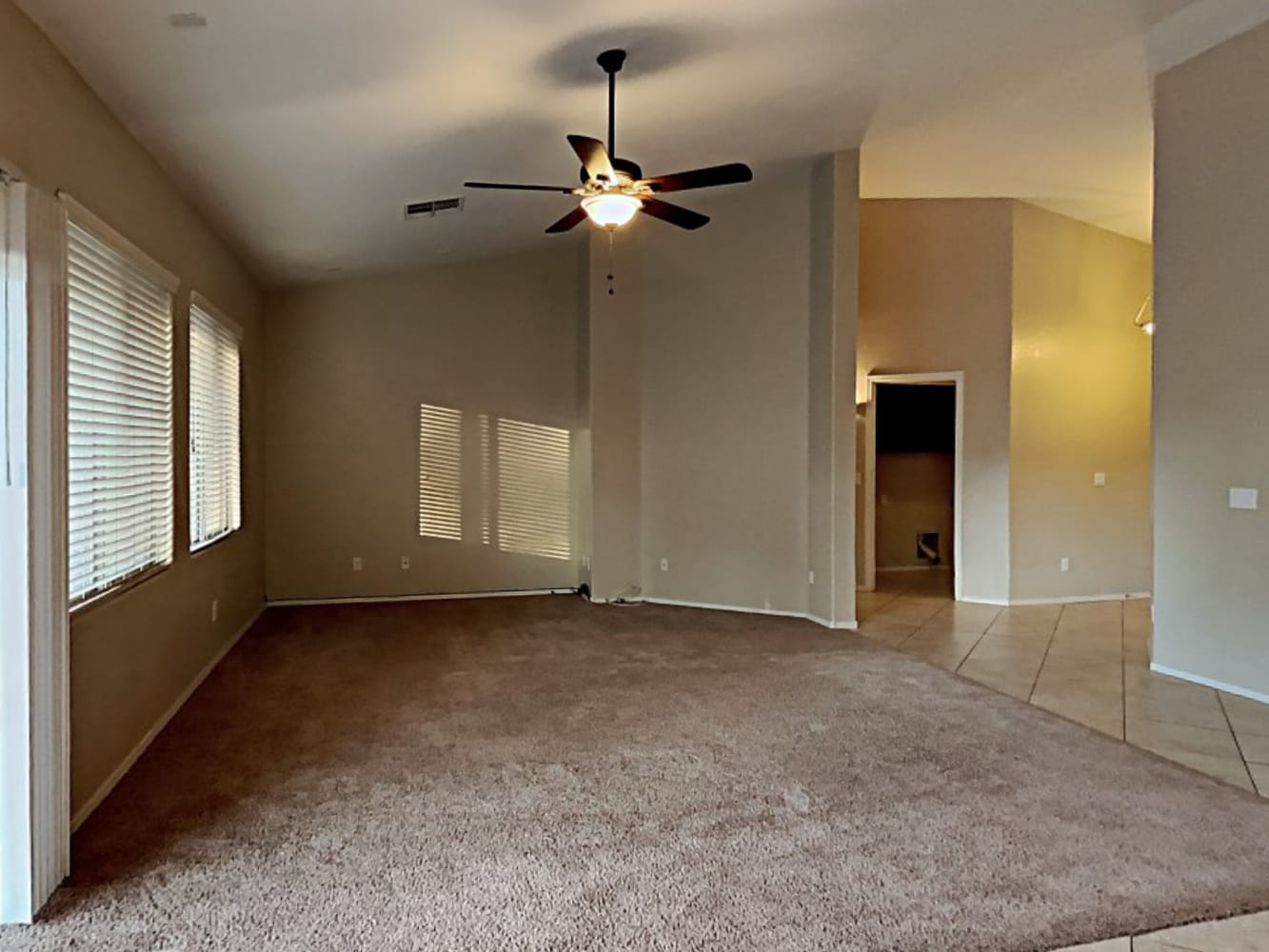 17706 N 89th Dr photo 3