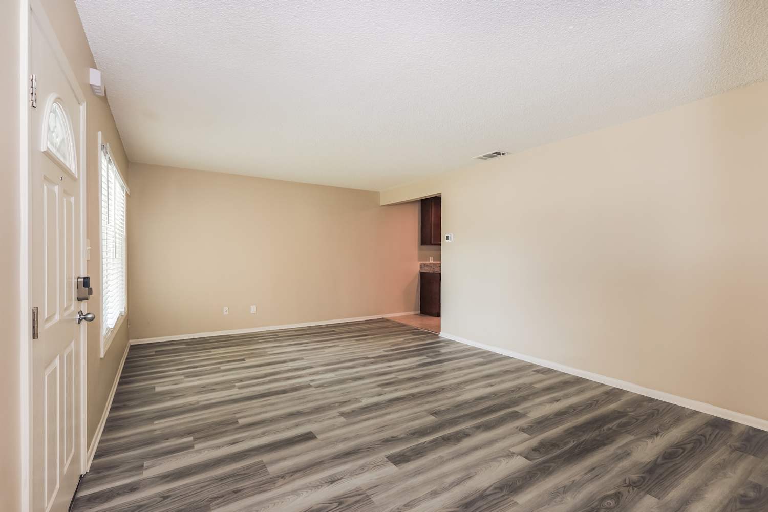 8943 Conway Dr photo 3
