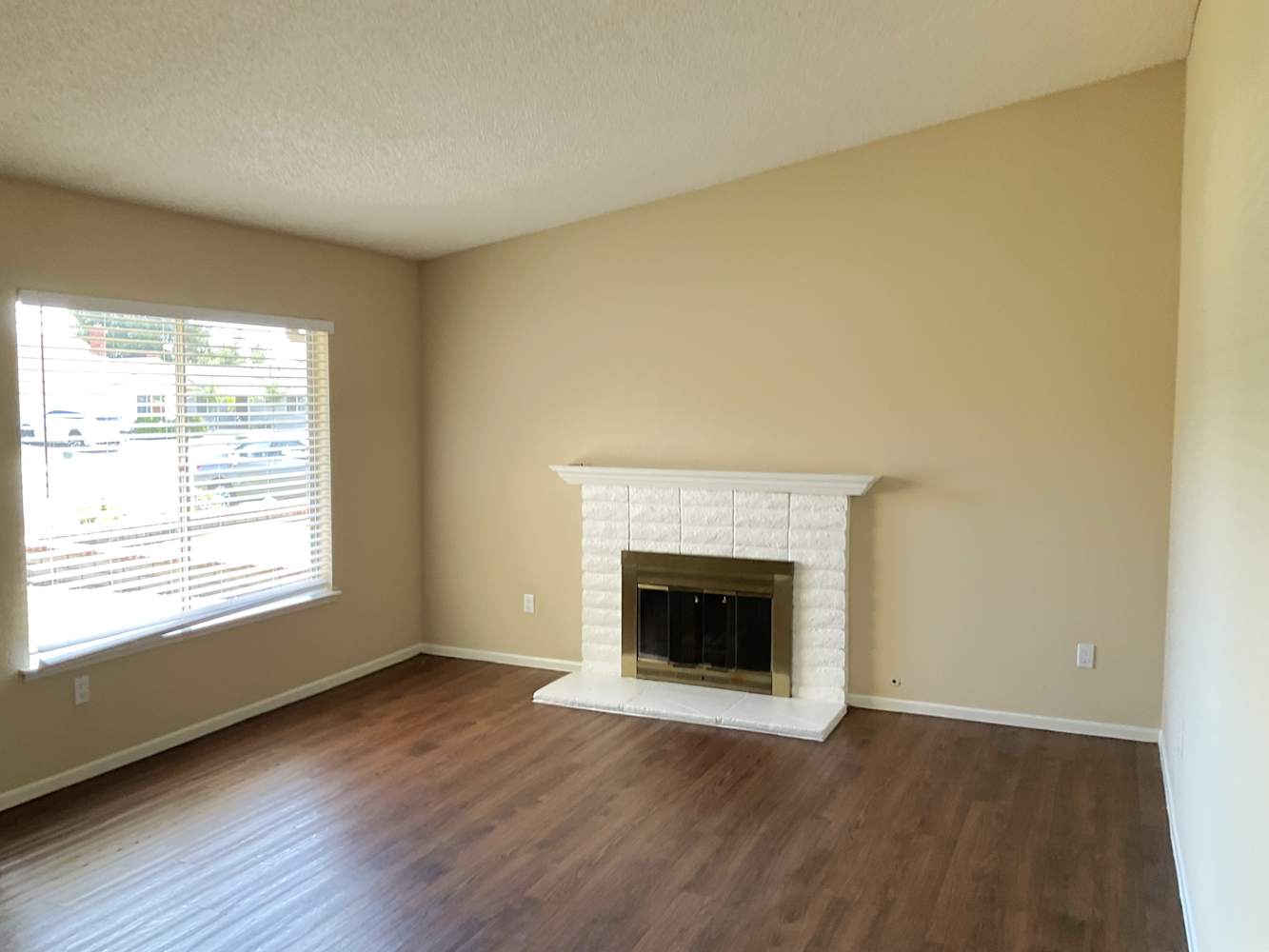 12625 Softwind Dr photo 2
