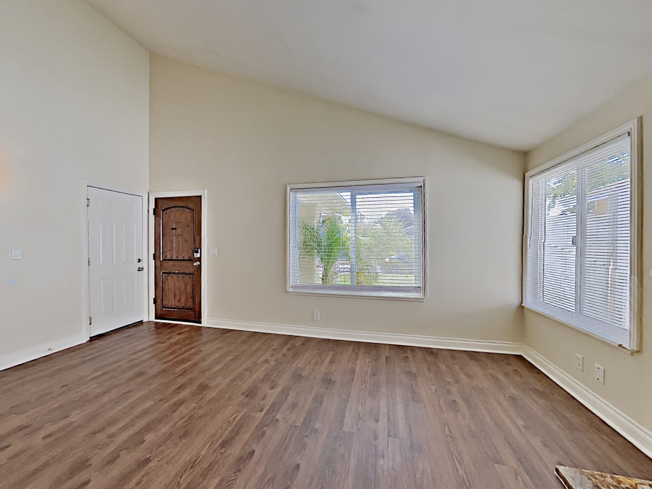 2338 Century Ave photo 3