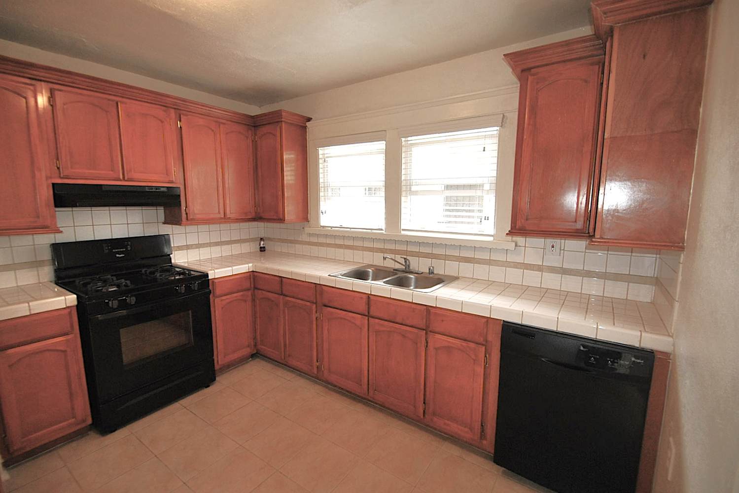 1613 W 49th St photo 5