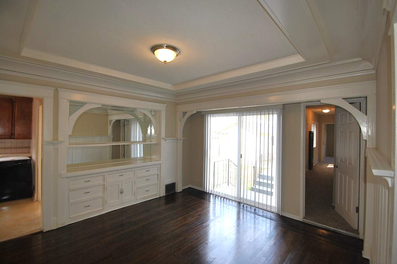 1613 W 49th St photo 4