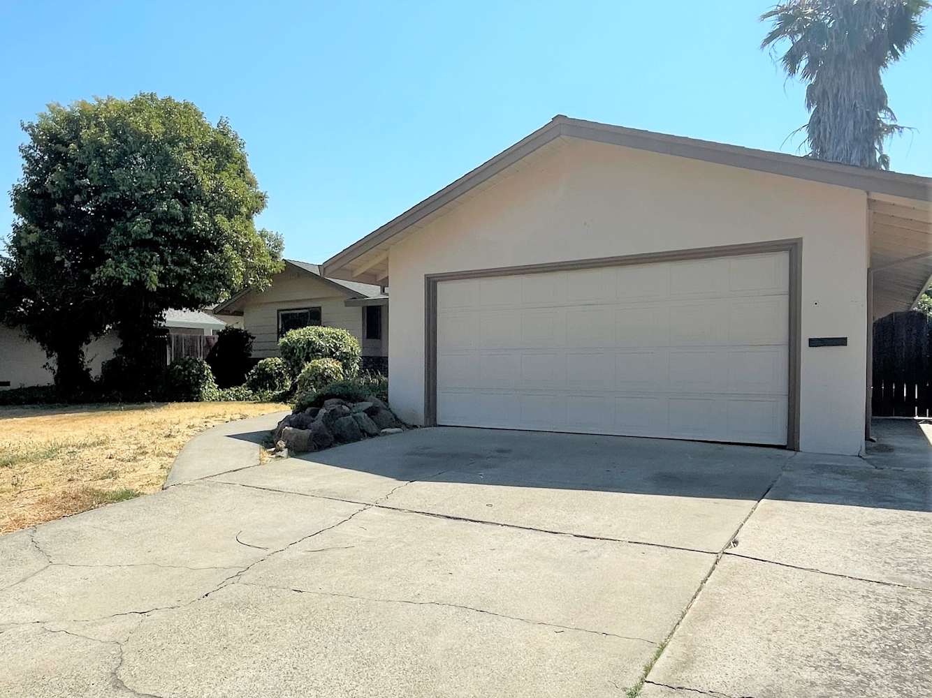 7030 Tamoshanter Way photo 3