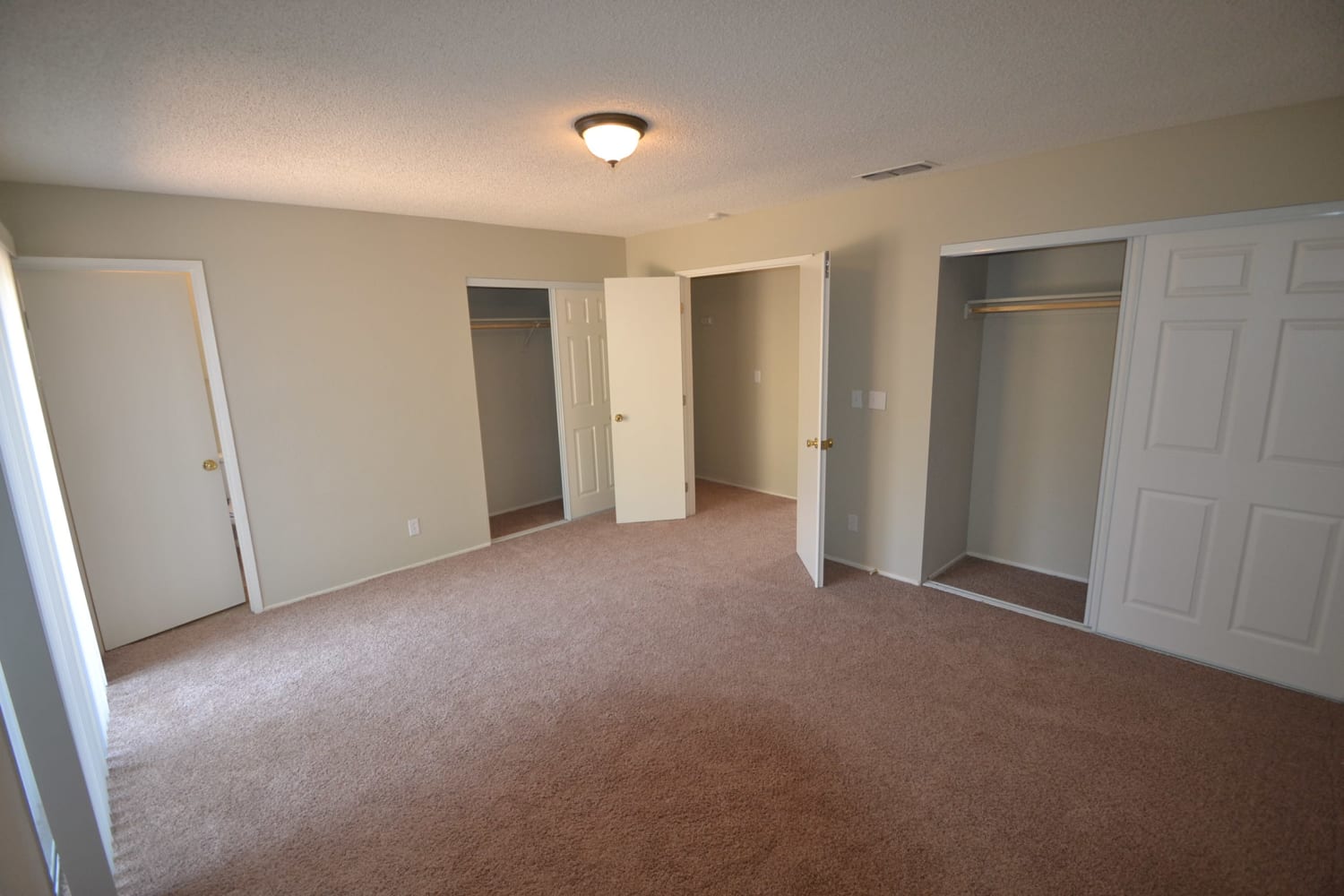 3212 Cinnabar Ct photo 4