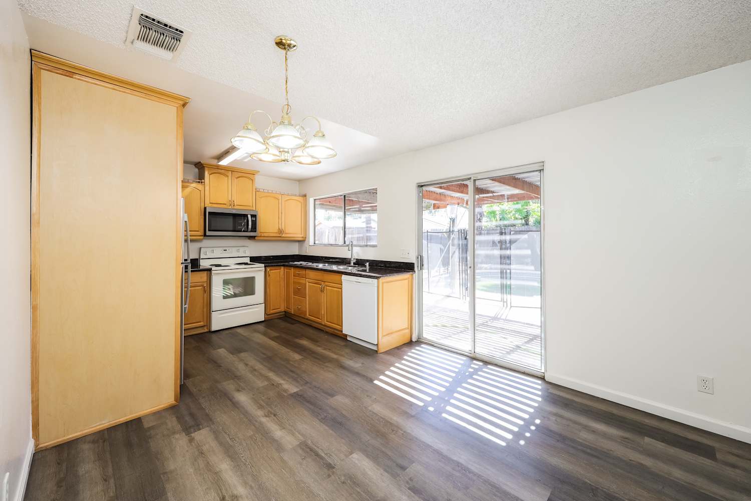 106 Brockton Ct photo 5