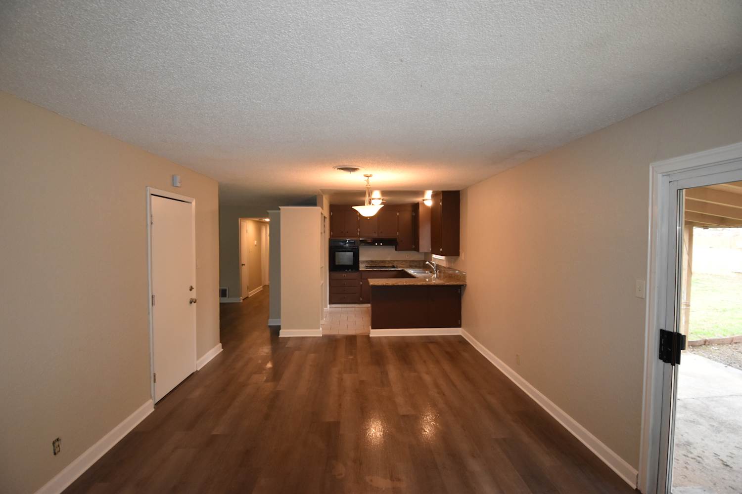 2365 La Loma Dr photo 5