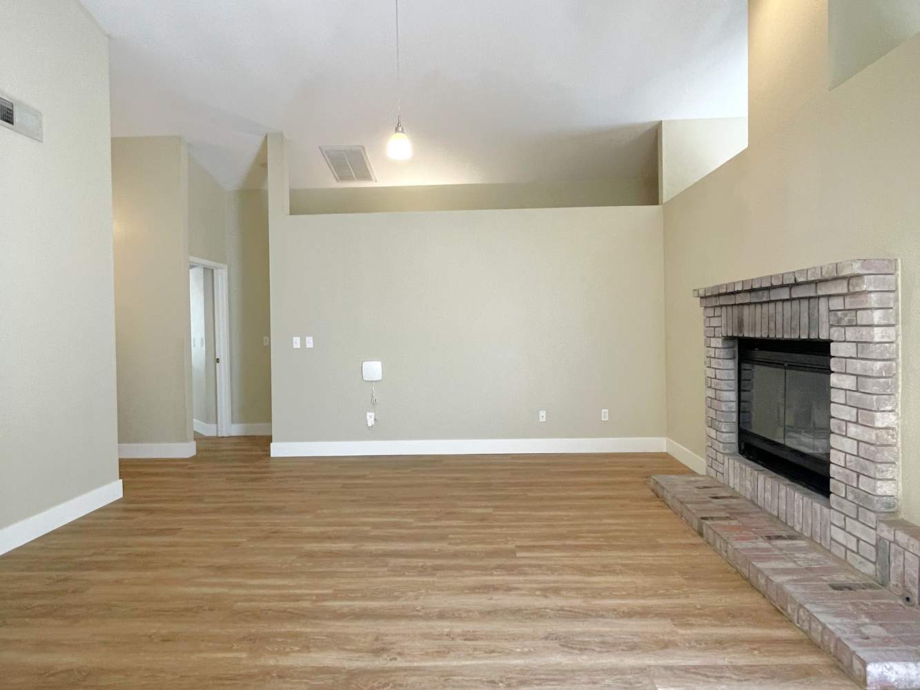 3462 Lowther Way photo 4