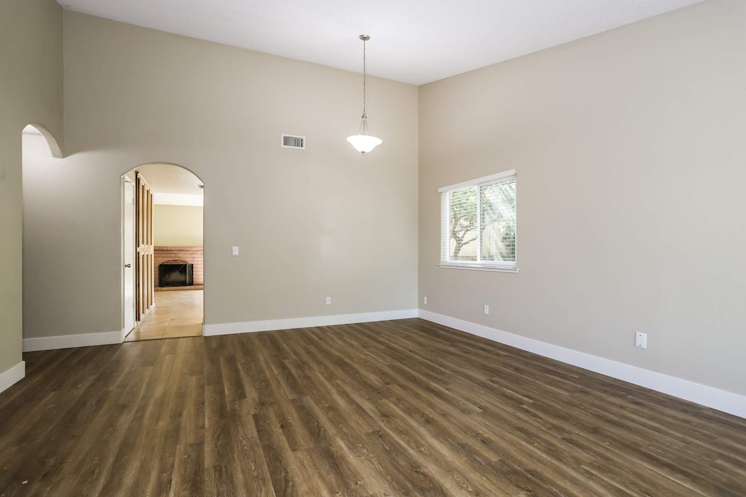 4913 Adorn Ct photo 4