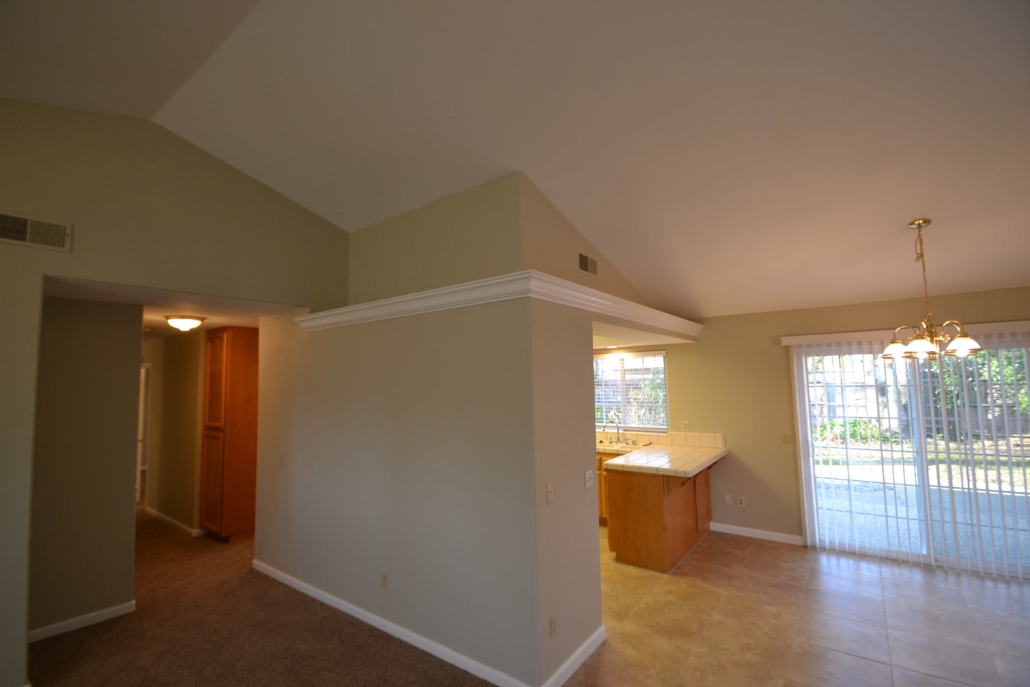 403 1st St photo 4