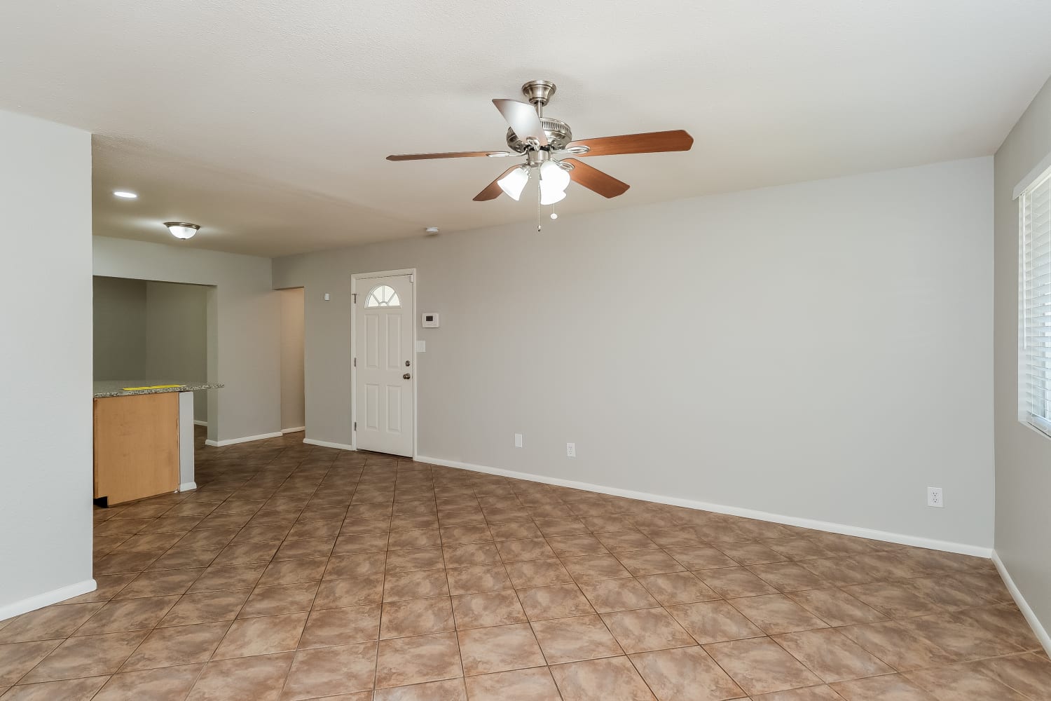 3819 W Columbine Drive photo 2