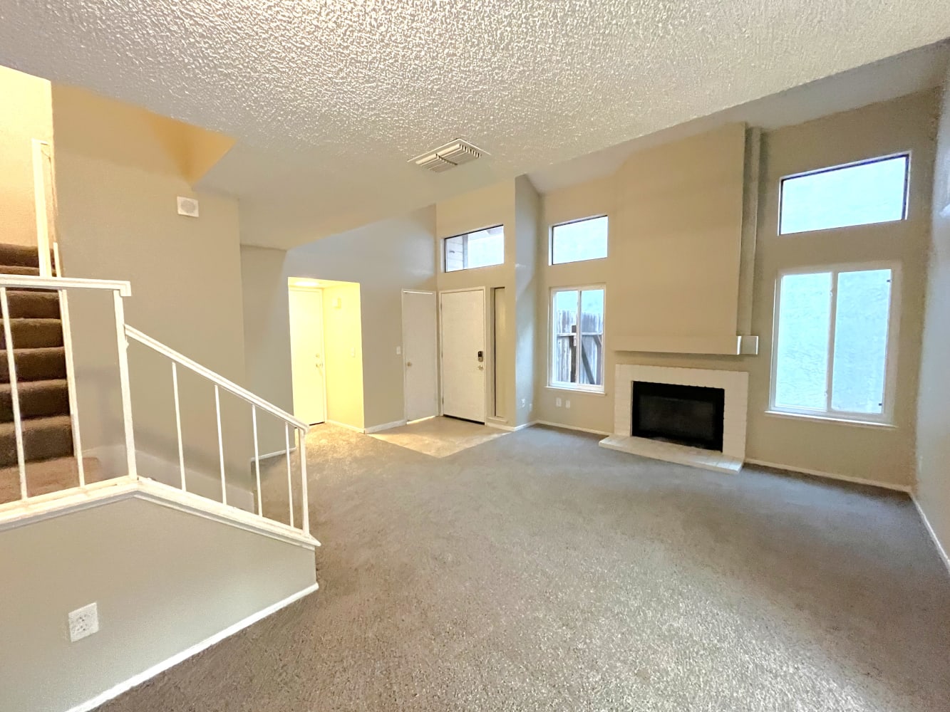 2250 Sandcastle Way photo 4