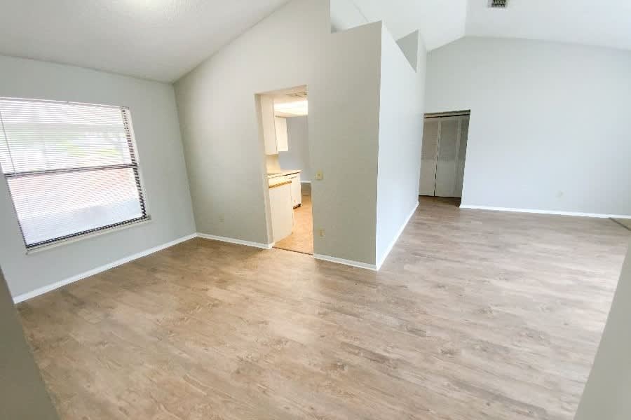 11143 Stoney Point Ln W photo 4