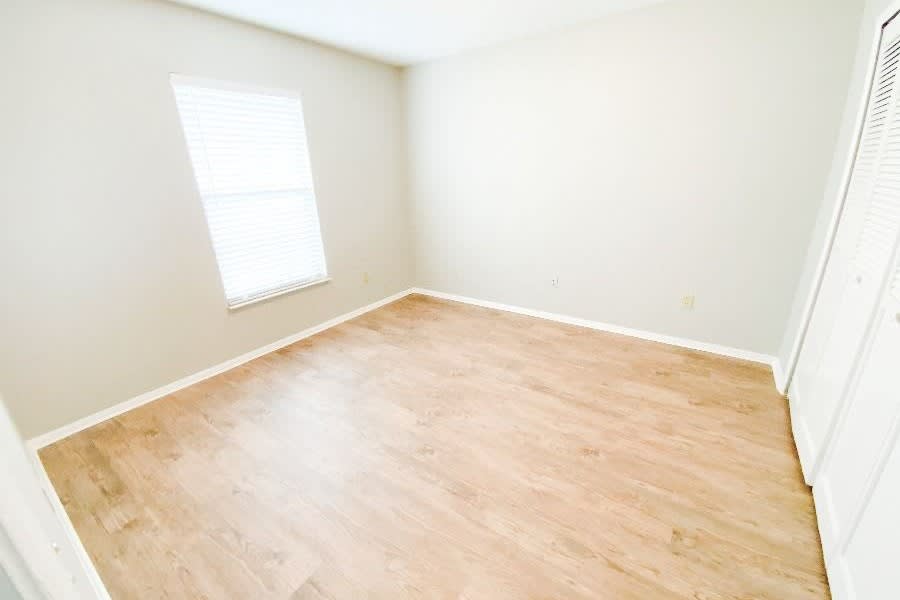 11143 Stoney Point Ln W photo 5