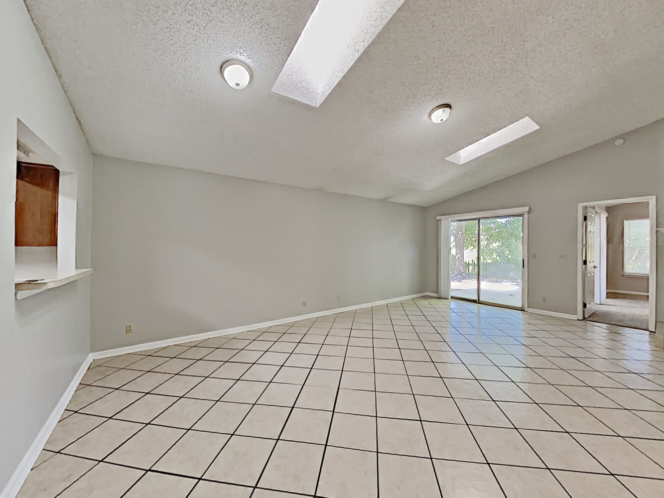 385 Filmore Dr photo 4
