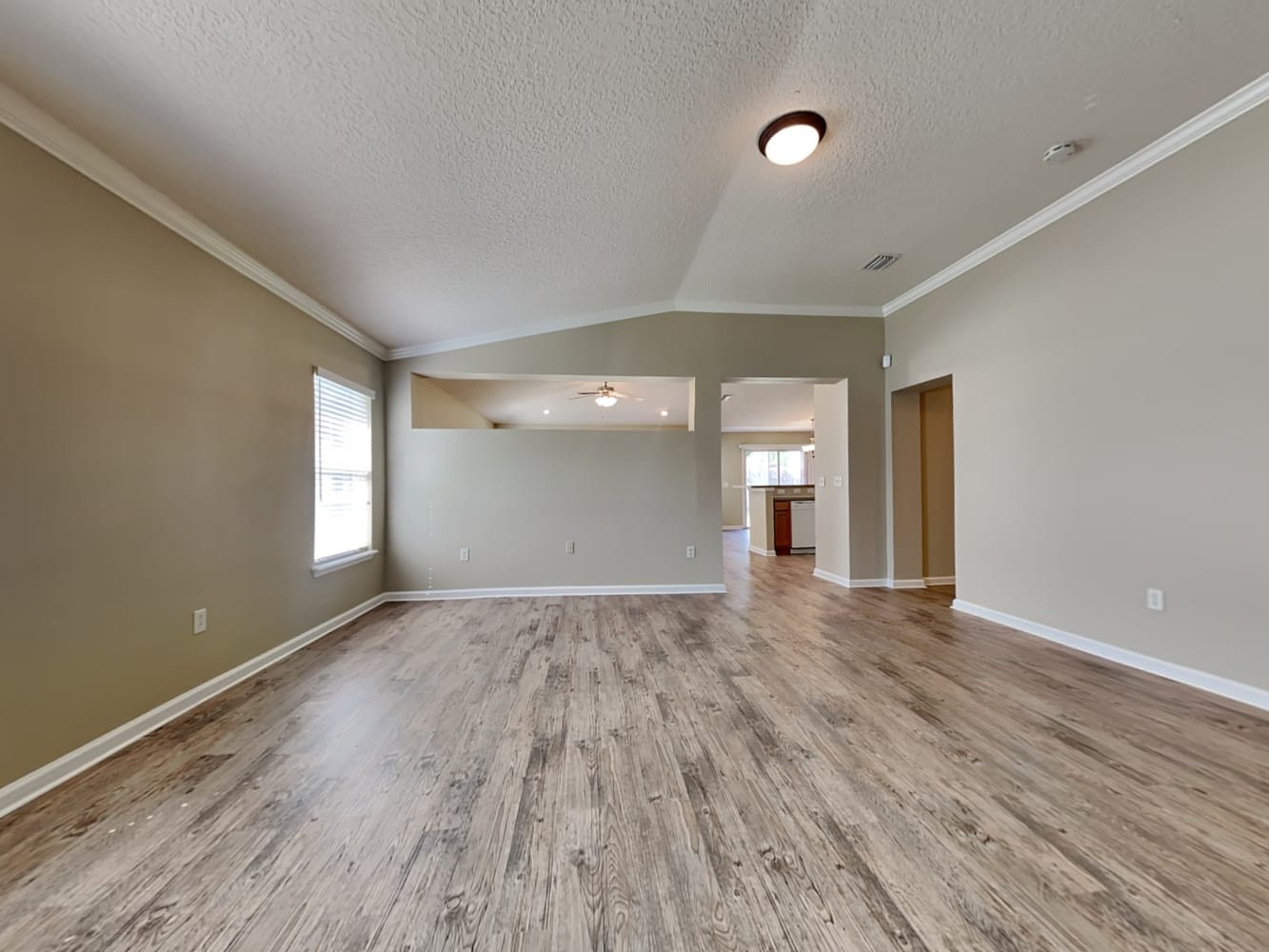 2234 Justin Lake Dr photo 3