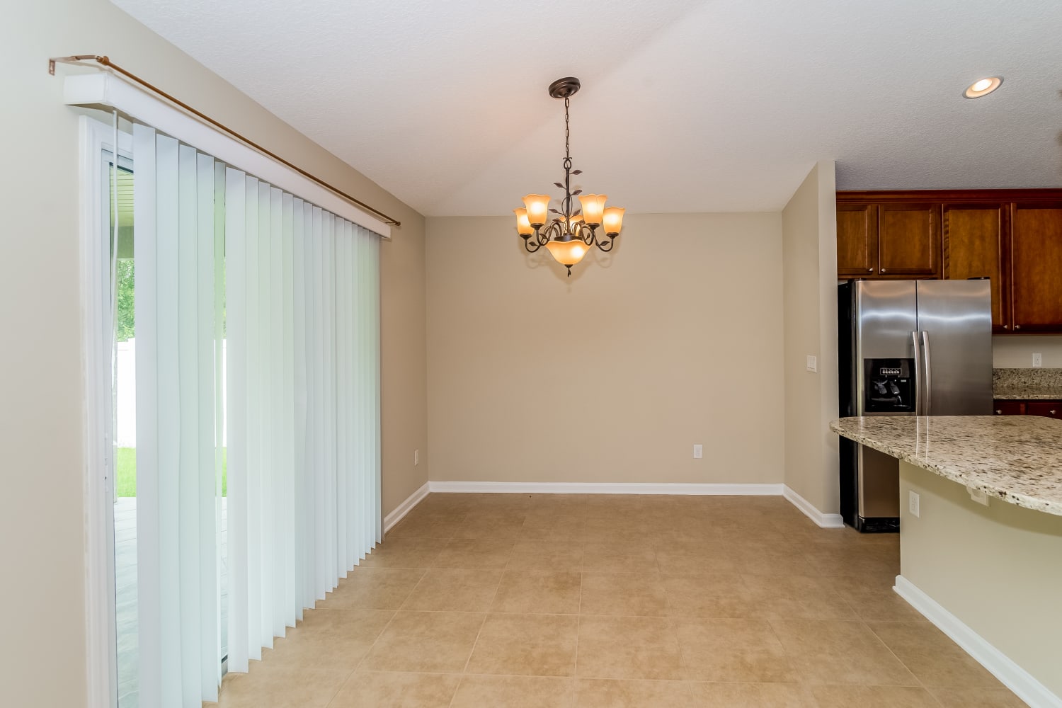 345 N Bellagio Dr photo 4