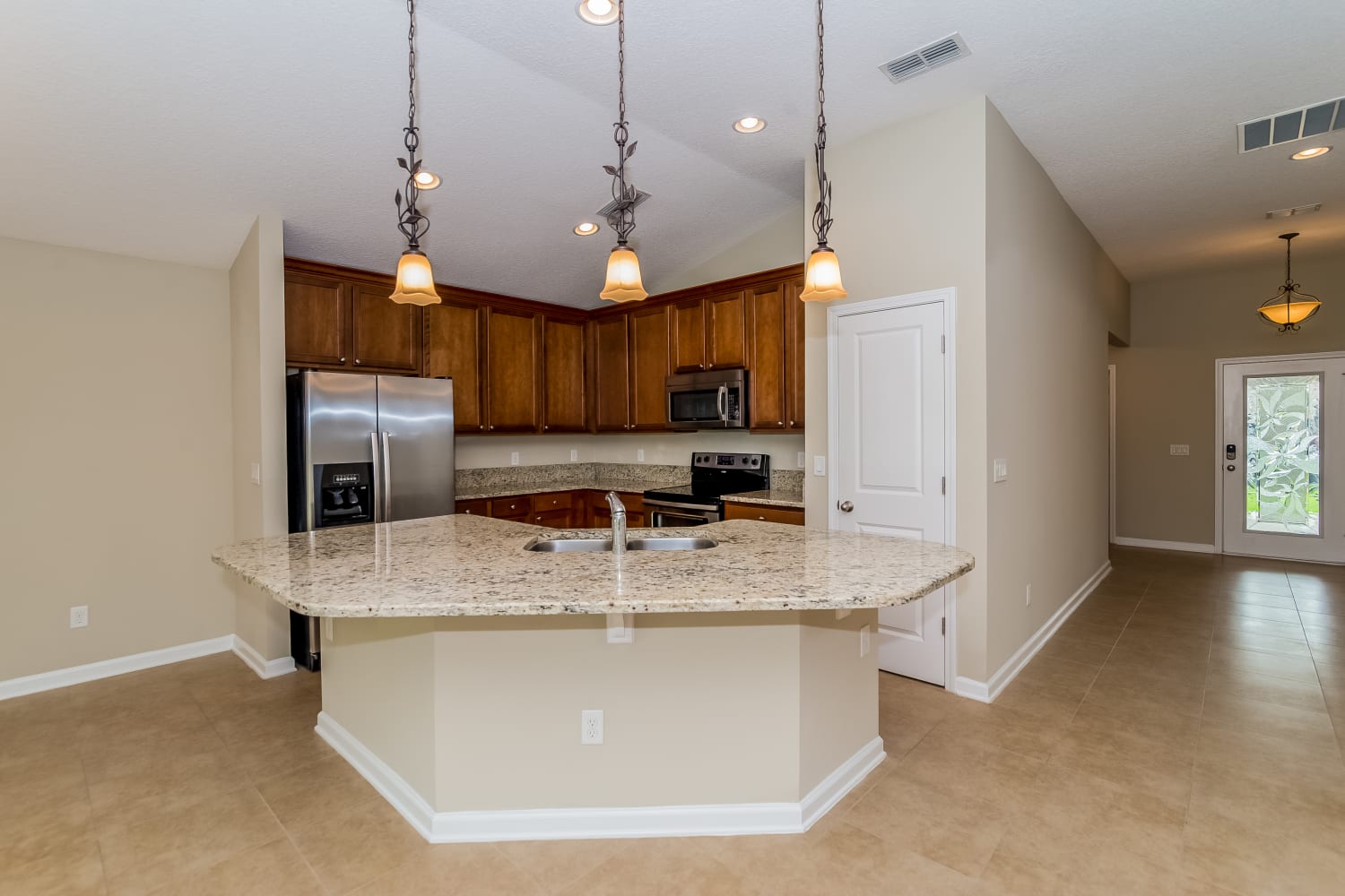 345 N Bellagio Dr photo 2
