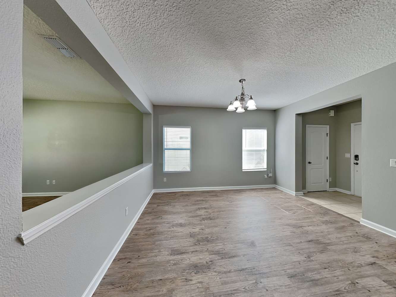 316 Silver Glen Ave photo 4
