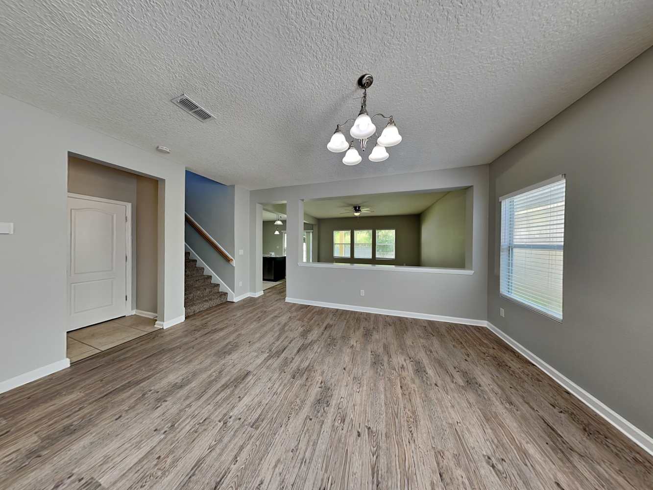 316 Silver Glen Ave photo 5