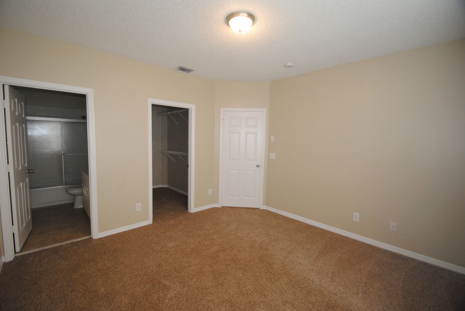 16147 Emerald Cove Rd photo 4