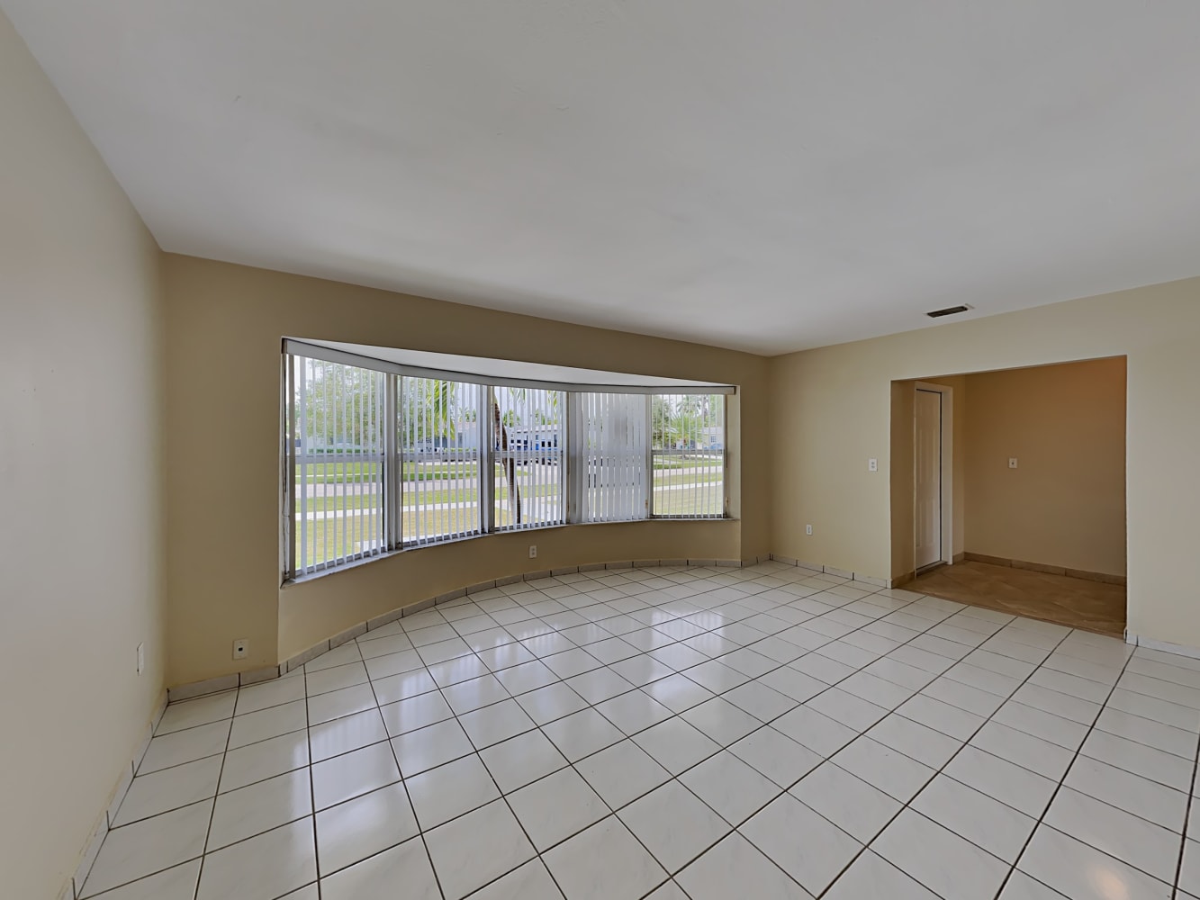 9411 SW 192nd Dr photo 4