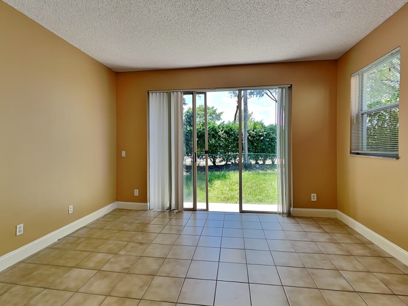 2266 SW 135th Ave photo 5