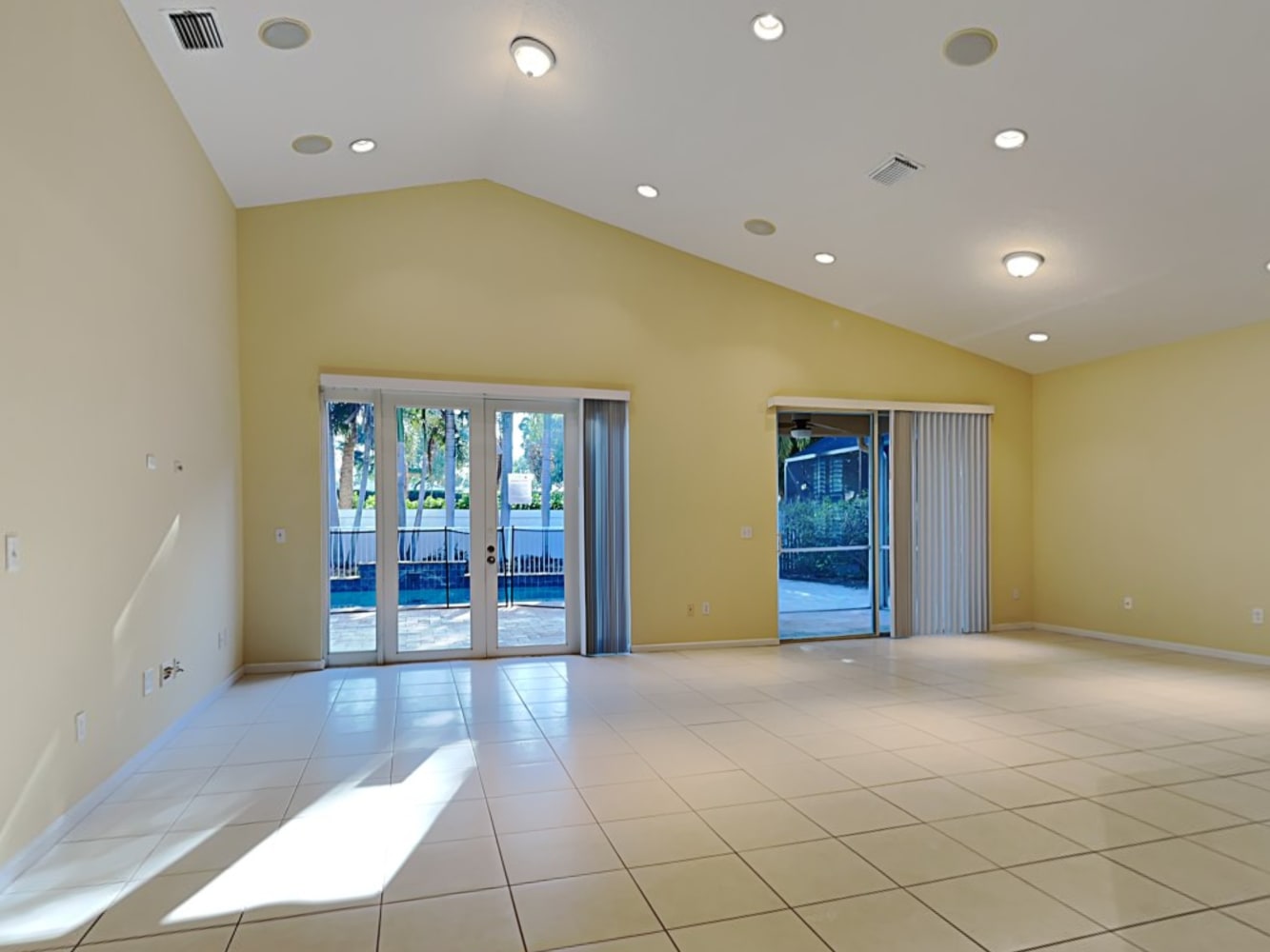 13512 Carrick Green Ct photo 3