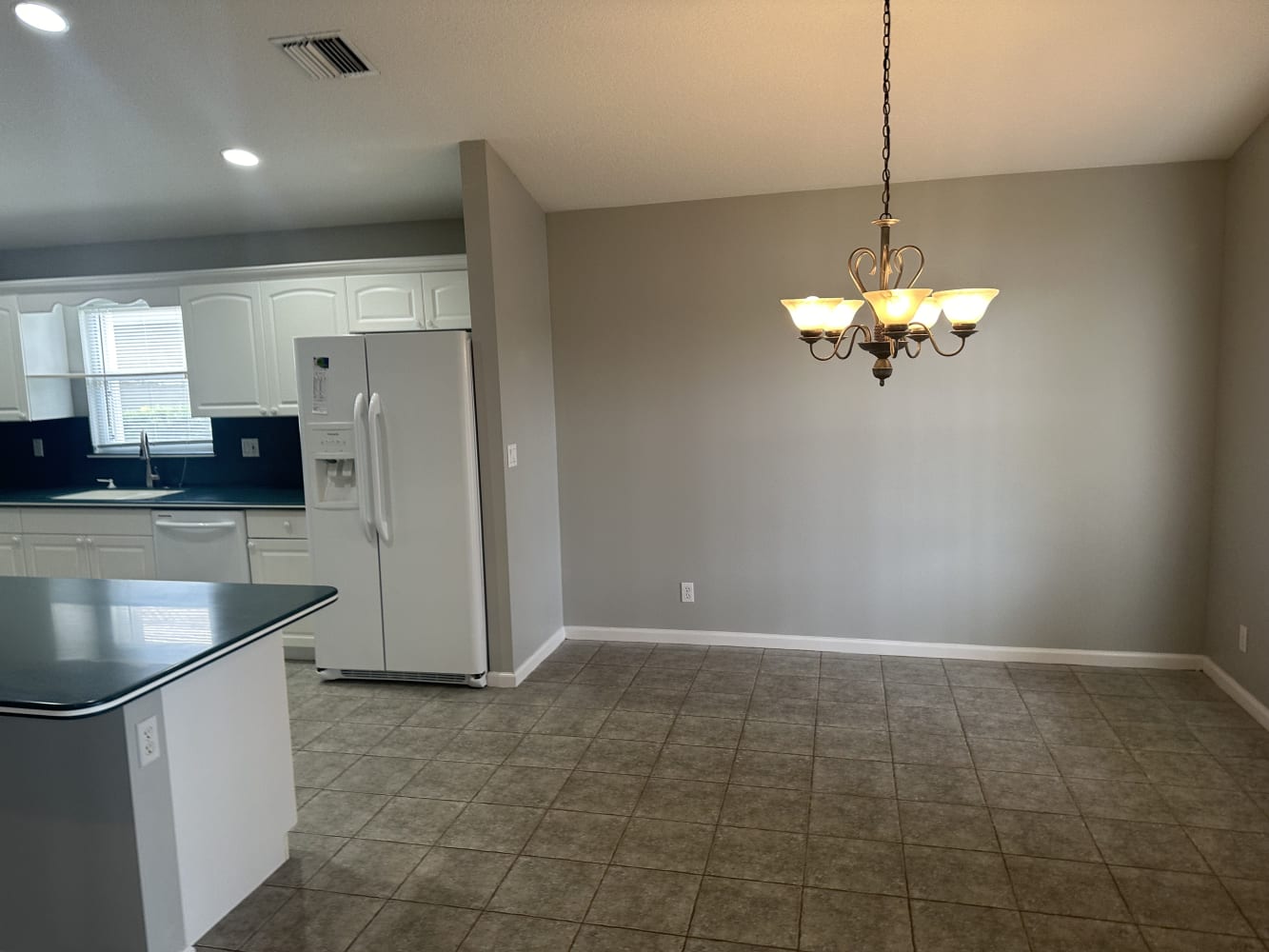 248 Saratoga Blvd E photo 4