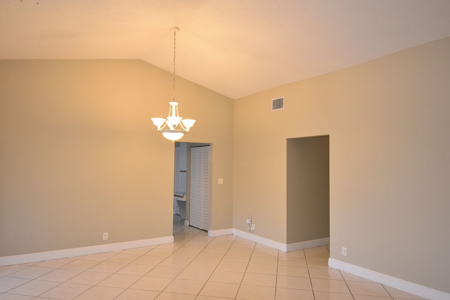13265 SW 96th Ter photo 3
